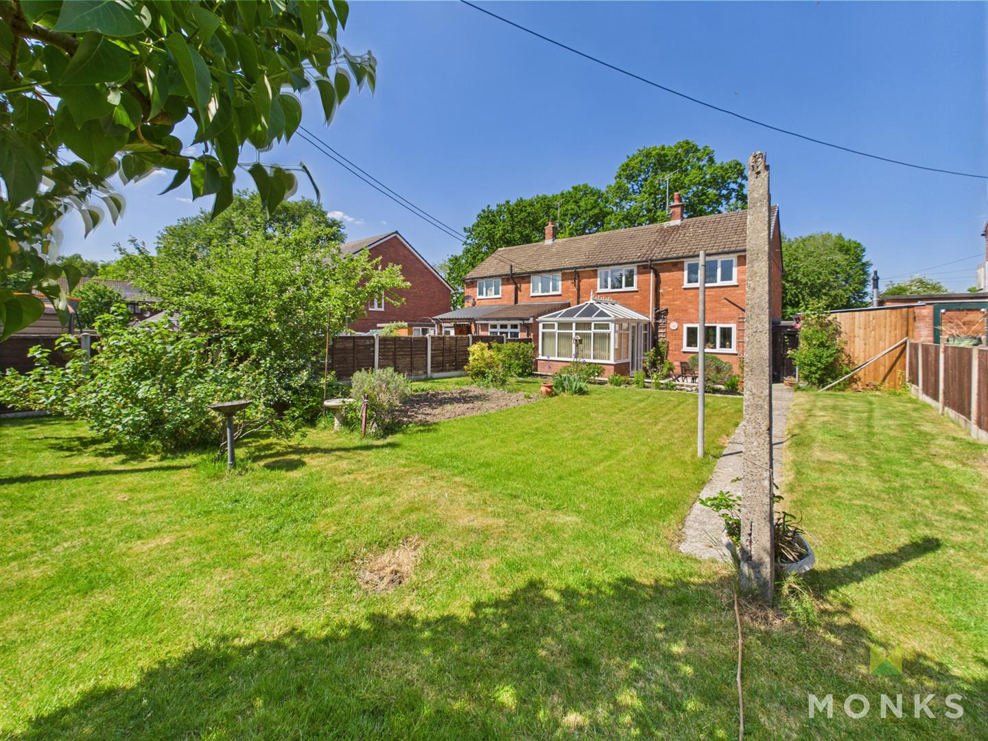 15 The Willows, Oswestry, SY11 4JX For Sale